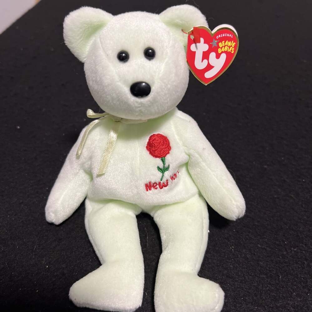 TY Beanie Baby - NEW YORK ROSE the Bear (Show Exclusive*(8.5 inch) - MWMTs